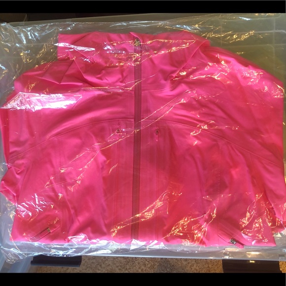 NWT Lululemon Break A Trail Jacket - Dark Prism Pink - Picture 4 of 7